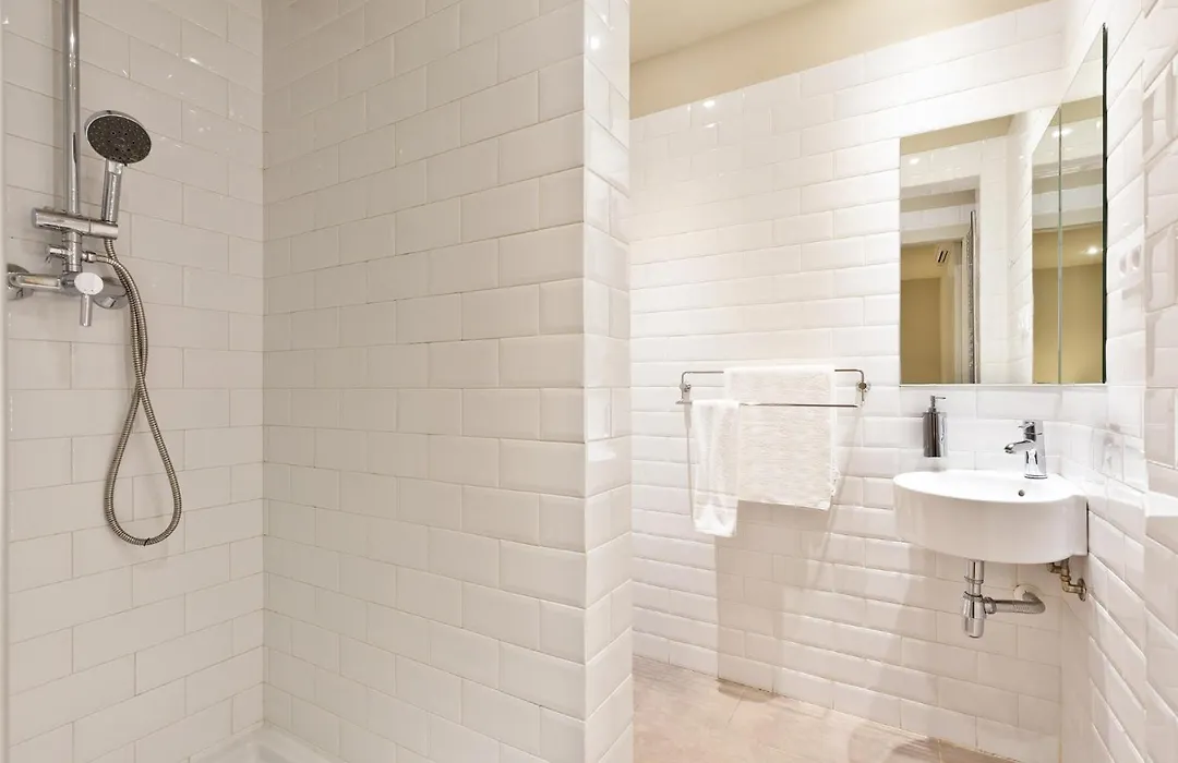 Ola Living Hostal Diagonal-1